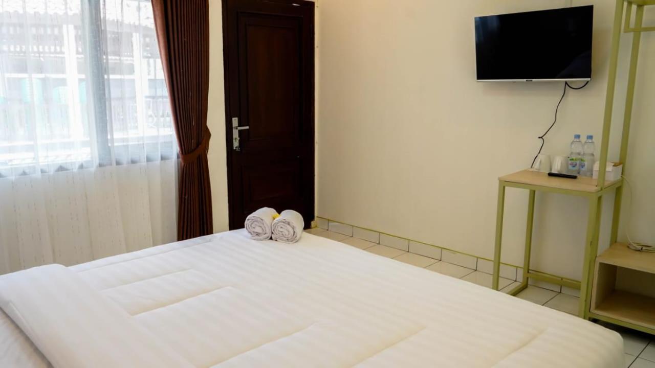 Hotel Pondok Putri Batukaras Exterior foto