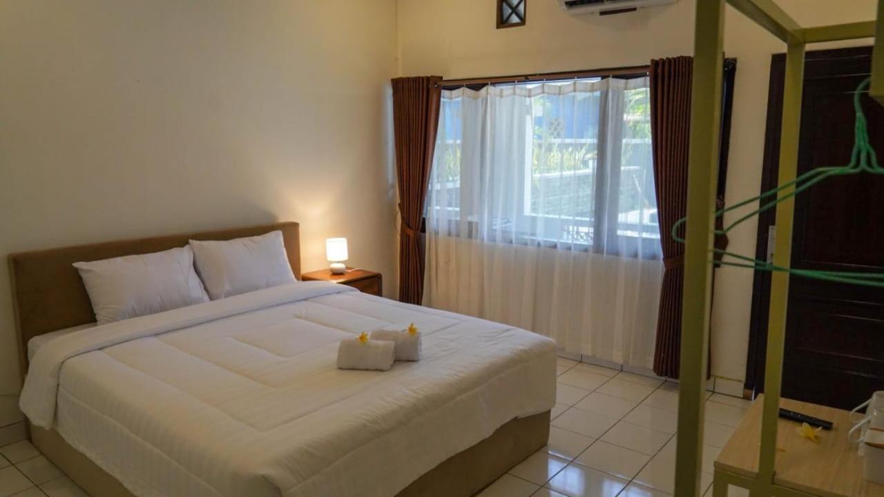 Hotel Pondok Putri Batukaras Exterior foto